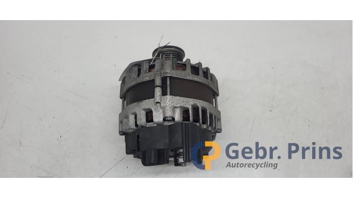 Dynamo van een Nissan Micra (K14) 1.0 IG-T 100 2021