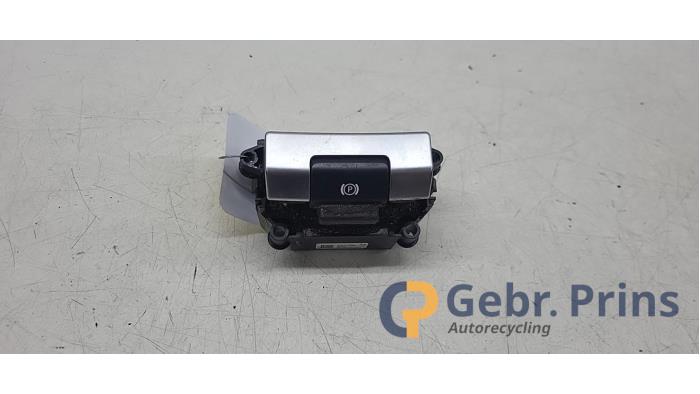 Gebrauchte Handbremse Schalter Landrover Discovery Sport (LC) 2.0 Si4 16V Preis € 30,00 Margenregelung angeboten von Autorec. Gebr. Prins b.v.