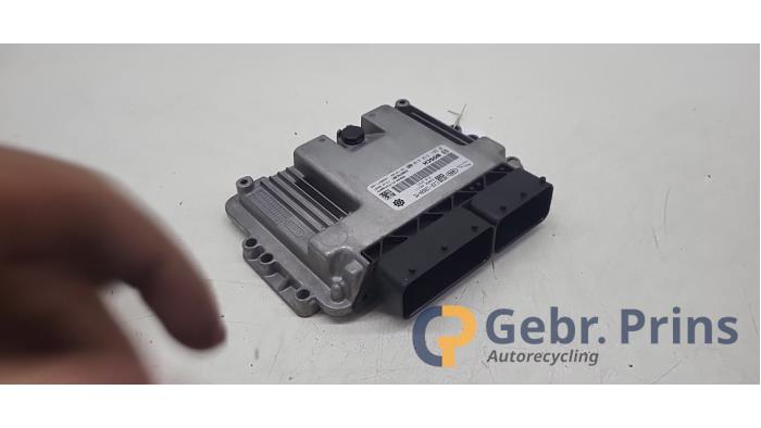 Used Engine management computer Landrover Discovery Sport (LC) 2.0 Si4 16V Price € 400,00 Margin scheme offered by Autorec. Gebr. Prins b.v.