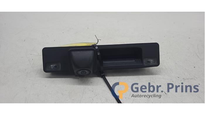 Begagnade Backkamera Ford Focus 4 1.0 Ti-VCT EcoBoost 12V 125 Pris € 125,00 Marginaltabell erbjuds av Autorec. Gebr. Prins b.v.
