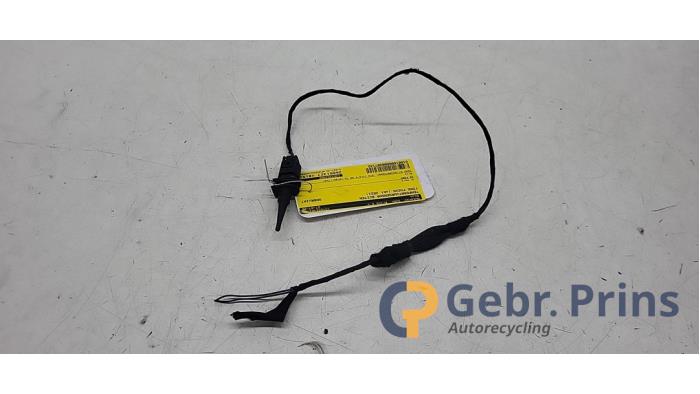 Begagnade Utetemperatursensor Ford Focus 4 1.0 Ti-VCT EcoBoost 12V 125 Pris € 10,00 Marginaltabell erbjuds av Autorec. Gebr. Prins b.v.