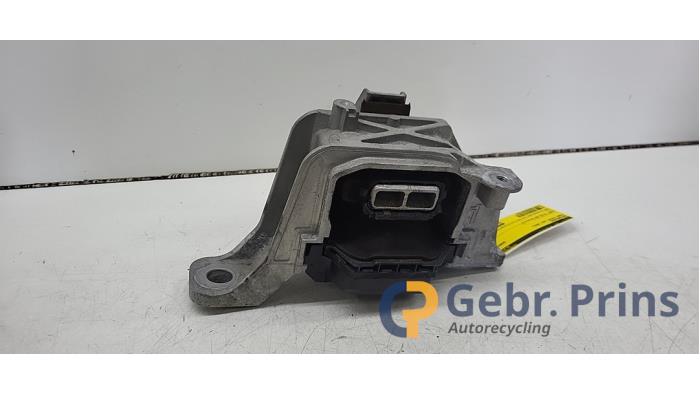 Gebrauchte Motorlager Ford Focus 4 1.0 Ti-VCT EcoBoost 12V 125 Preis € 40,00 Margenregelung angeboten von Autorec. Gebr. Prins b.v.