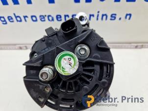 Dynamo van een Mercedes-Benz C Combi (S203) 2.6 C-240 18V 2001