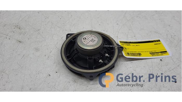 Używane Glosnik BMW 1 serie (F20) 118d 2.0 16V Cena € 35,00 Procedura marży oferowane przez Autorec. Gebr. Prins b.v.