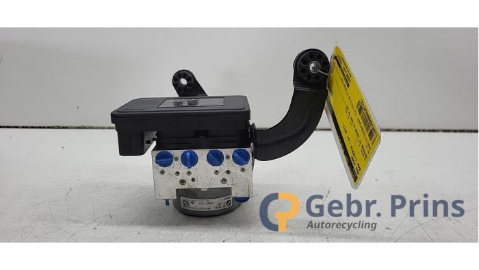 Gebrauchte ABS Pumpe BMW 1 serie (F20) 118d 2.0 16V Preis € 125,00 Margenregelung angeboten von Autorec. Gebr. Prins b.v.