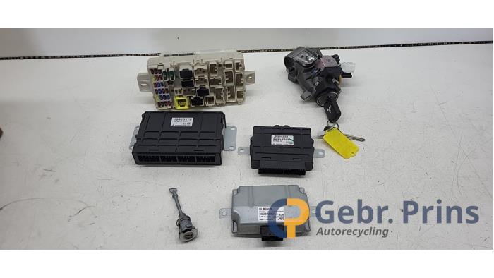 Used Ignition lock + computer Mitsubishi Space Star (A0) 1.0 12V Price € 150,00 Margin scheme offered by Autorec. Gebr. Prins b.v.