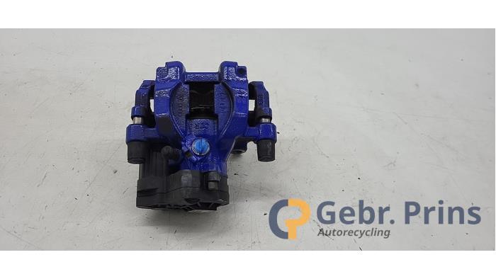 Gebrauchte Bremszange links hinten Volkswagen Passat Variant (3G5) 1.4 GTE 16V Preis € 75,00 Margenregelung angeboten von Autorec. Gebr. Prins b.v.