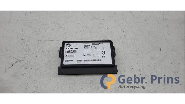 Używane Modul Bluetooth Volkswagen Passat Variant (3G5) 1.4 GTE 16V Cena € 50,00 Procedura marży oferowane przez Autorec. Gebr. Prins b.v.