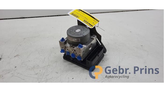 Usados Bomba ABS Volkswagen Passat Variant (3G5) 1.4 GTE 16V Precio € 75,00 Norma de margen ofrecido por Autorec. Gebr. Prins b.v.
