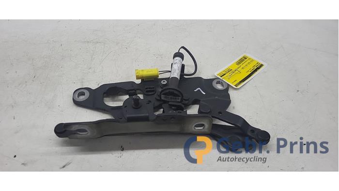 Bonnet pedestrian airbag actuator