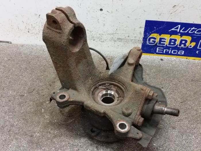 Knuckle, front right from a Fiat Ducato (250) 3.0 D 160 Multijet Power 2010