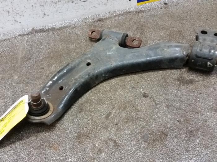 Front lower wishbone, left from a Daewoo Spark 1.0 16V 2012