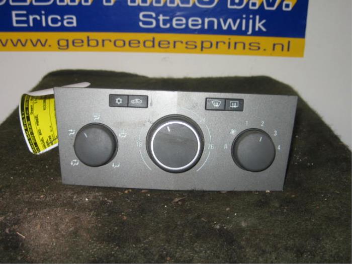 Panneau de commandes chauffage d'un Opel Astra H GTC (L08) 1.6 16V Twinport 2007