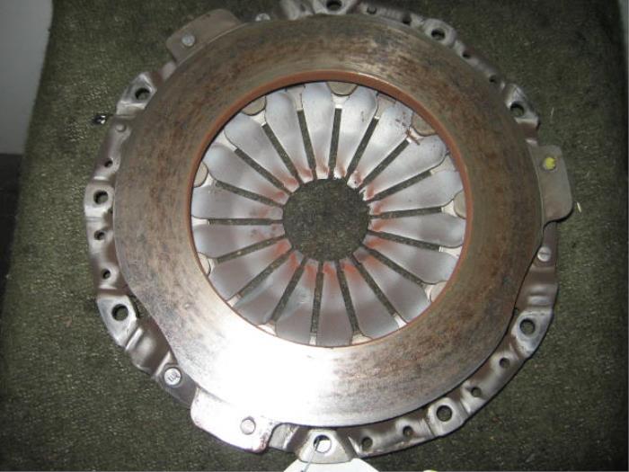 Pressure plate from a Kia Sportage (JE) 2.0 CVVT 16V 4x2 2010