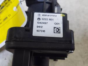 Usados Interruptor de luz Mercedes A (W169) 1.5 A-150 5-Drs. Precio € 15,00 Norma de margen ofrecido por Autorec. Gebr. Prins b.v.