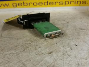 Used Heater resistor Mercedes Sprinter 2t (901/902) 213 CDI 16V Price € 10,00 Margin scheme offered by Autorec. Gebr. Prins b.v.