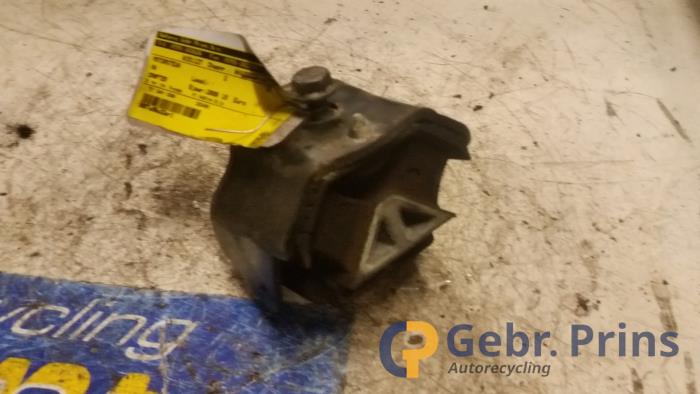 Gebrauchte Motorlager Volkswagen Crafter 2.5 TDI 30/32/35/46/50 Preis € 24,20 Mit Mehrwertsteuer angeboten von Autorec. Gebr. Prins b.v.