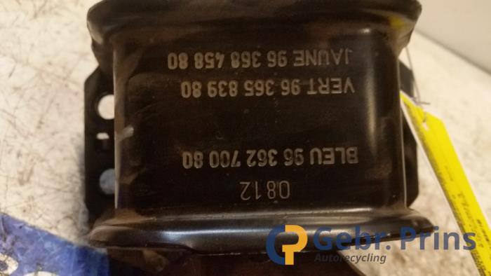 Used Engine mount Peugeot Partner Tepee (7A/B/C/D/E/F/G/J/P/S) 1.6 HDI 75 Price € 25,00 Margin scheme offered by Autorec. Gebr. Prins b.v.