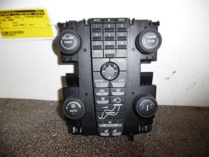 Usados Panel de control de calefacción Volvo C30 (EK/MK) 2.4i 20V Precio € 30,00 Norma de margen ofrecido por Autorec. Gebr. Prins b.v.