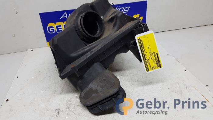 Begagnade Luftfilterhus Opel Astra J Sports Tourer (PD8/PE8/PF8) 1.7 CDTi 16V Pris € 35,00 Marginaltabell erbjuds av Autorec. Gebr. Prins b.v.