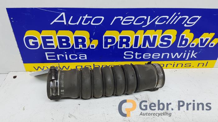 Gebrauchte Intercooler Schlauch Peugeot 508 SW (8E/8U) 1.6 HDiF 16V Preis € 15,00 Margenregelung angeboten von Autorec. Gebr. Prins b.v.