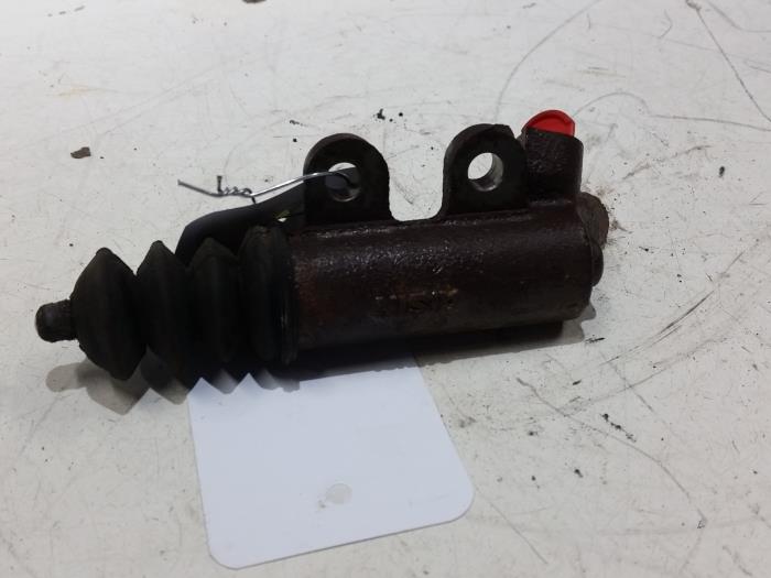 Clutch slave cylinder from a Toyota Verso 2.0 16V D-4D-F 2010