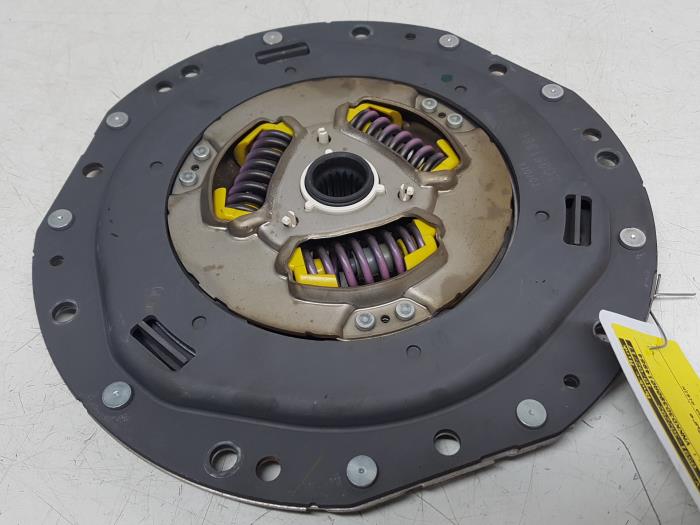 Pressure plate from a Toyota Yaris III (P13) 1.5 16V Hybrid 2013