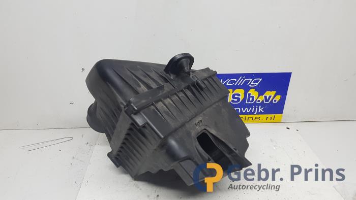 Begagnade Luftfilterhus Ford Mondeo IV Wagon Pris € 25,00 Marginaltabell erbjuds av Autorec. Gebr. Prins b.v.