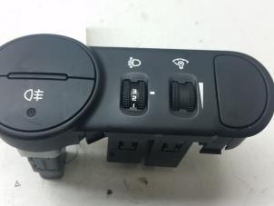 Used Light switch Hyundai i10 (F5) 1.1i 12V Price € 15,00 Margin scheme offered by Autorec. Gebr. Prins b.v.