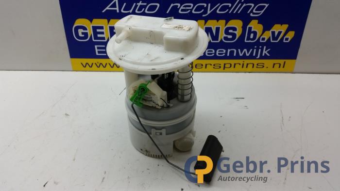 Usagé Pompe d'injection Dacia Sandero I (BS) 1.2 16V Prix € 40,00 Règlement à la marge proposé par Autorec. Gebr. Prins b.v.