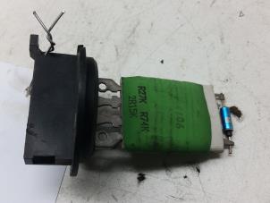 Used Heater resistor Smart Forfour (454) 1.1 12V Price € 10,00 Margin scheme offered by Autorec. Gebr. Prins b.v.