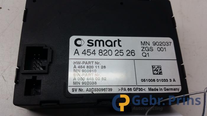 Begagnade Gateway-modul Smart Forfour (454) 1.1 12V Pris € 30,00 Marginaltabell erbjuds av Autorec. Gebr. Prins b.v.