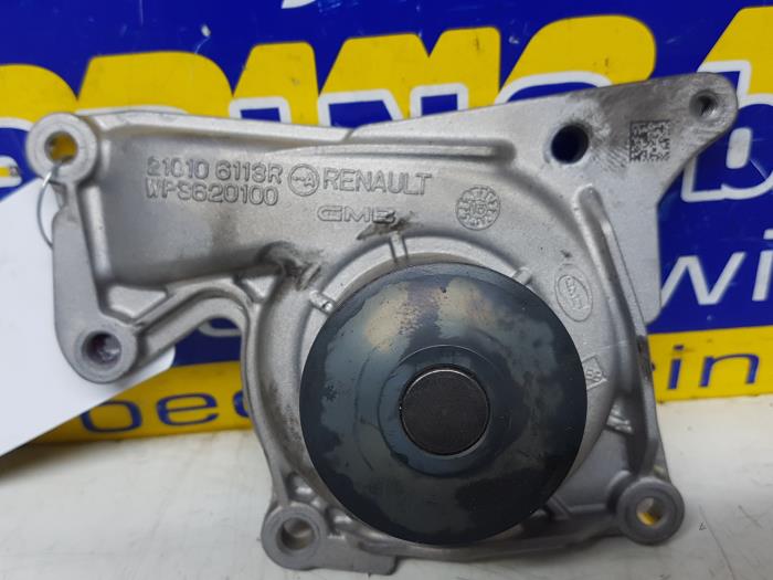 Water pump from a Renault Clio IV Estate/Grandtour (7R) 1.5 Energy dCi 90 FAP 2016