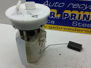 Usagé Pompe d'injection Ford Fiesta 6 (JA8) 1.25 16V Prix € 30,00 Règlement à la marge proposé par Autorec. Gebr. Prins b.v.