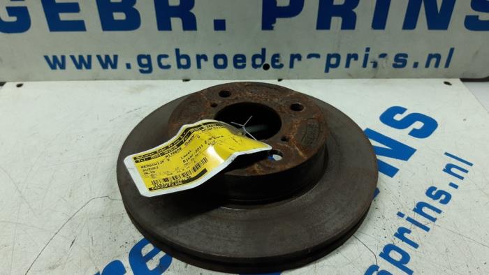 Front brake disc from a Suzuki Alto (GF) 1.0 12V 2011