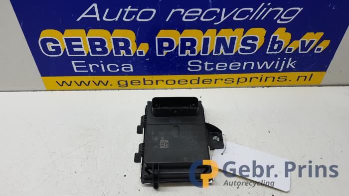 Używane Sterownik Body Control Opel Adam 1.0 Ecotec 12V SIDI Turbo Cena € 50,00 Procedura marży oferowane przez Autorec. Gebr. Prins b.v.