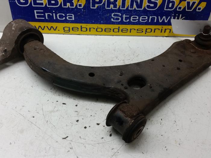 Front lower wishbone, left from a Ford Fiesta 5 (JD/JH) 1.3 2007
