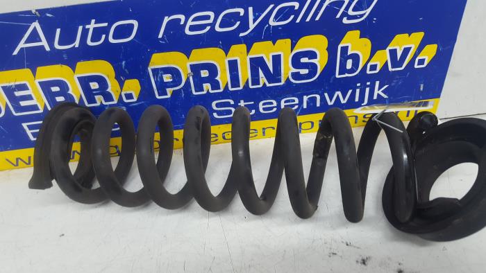Rear coil spring from a BMW 3 serie (F30) 320i 1.6 16V EfficientDynamicsEdition 2013
