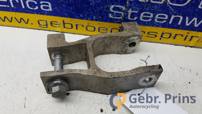 Used Engine mount Citroen C5 III Tourer (RW) 2.2 HDiF 16V 200 Price € 10,00 Margin scheme offered by Autorec. Gebr. Prins b.v.