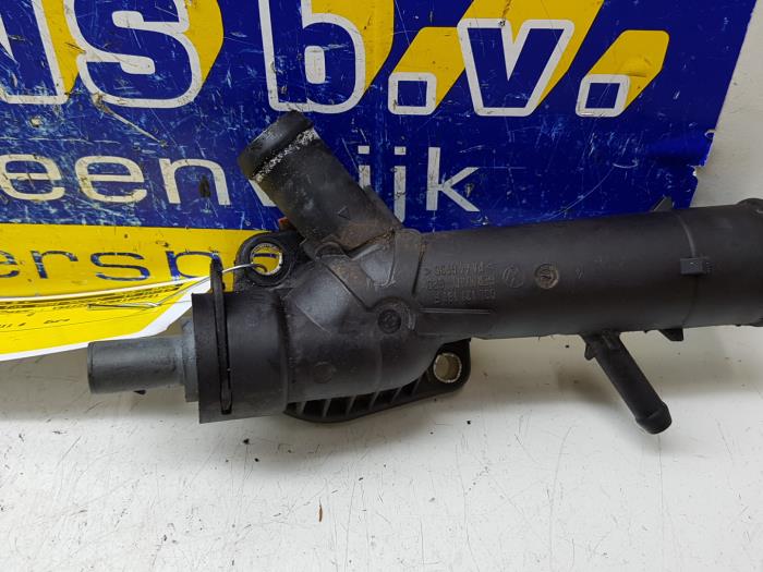 Water pipe from a Seat Ibiza IV (6J5) 1.2 TDI Ecomotive 2011