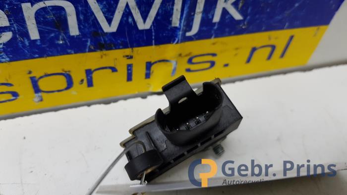 195e8e92-13fe-49e2-8a4b-  