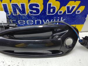 Begagnade Dörrhandtag, 2-dörrars, vänster Porsche Cayman (987) 2.7 24V Pris € 40,00 Marginaltabell erbjuds av Autorec. Gebr. Prins b.v.