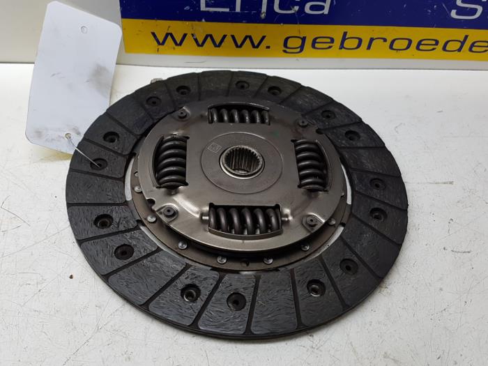Clutch plate from a Volkswagen Polo V (6R) 1.2 TSI 16V BlueMotion Technology 2016