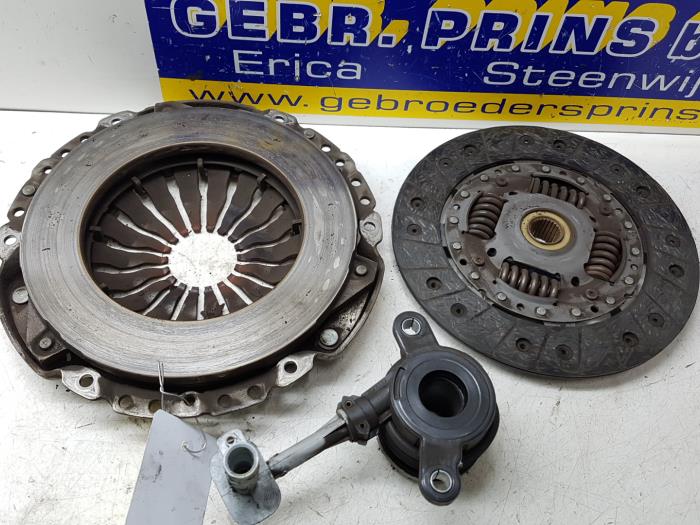 Clutch kit (complete) from a Renault Clio IV (5R) 1.5 Energy dCi 90 FAP 2013