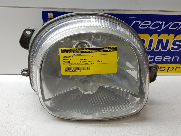 Headlight, right from a Renault Twingo 2001