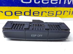 Usados Interruptor ESP Audi A4 (B8) 3.0 TDI V6 24V Quattro Precio € 25,00 Norma de margen ofrecido por Autorec. Gebr. Prins b.v.