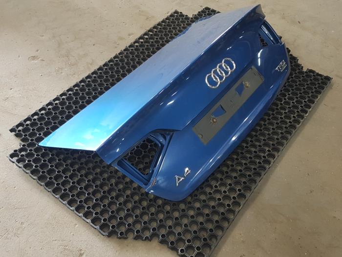 Boot lid from a Audi A4 2010
