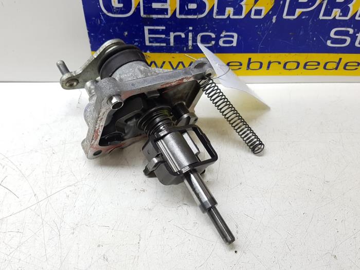 Gearbox mechanism from a Peugeot 108 1.0 12V 2015