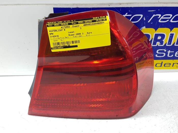 Taillight, right from a BMW 3 serie (E90) 318i 16V 2006