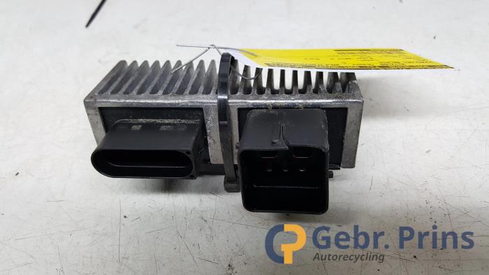Glow plug relay Opel Vivaro 1.6 CDTI 95 Euro 6 271206395R